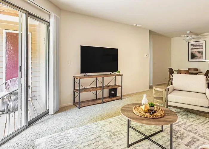 Landing Modern With Amazing Amenities Buffalo Grove